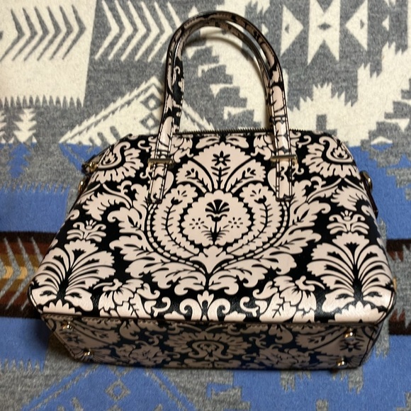 🌷Kate Spade 🌹 Dome Bag 🌸 - Picture 3 of 10